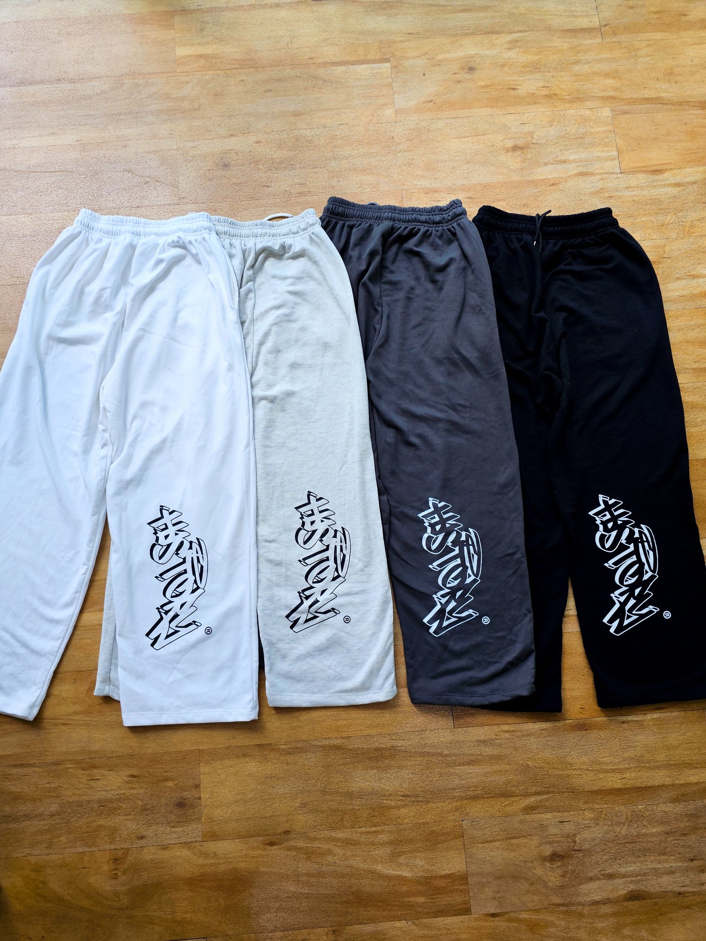 BAGGY PANTS