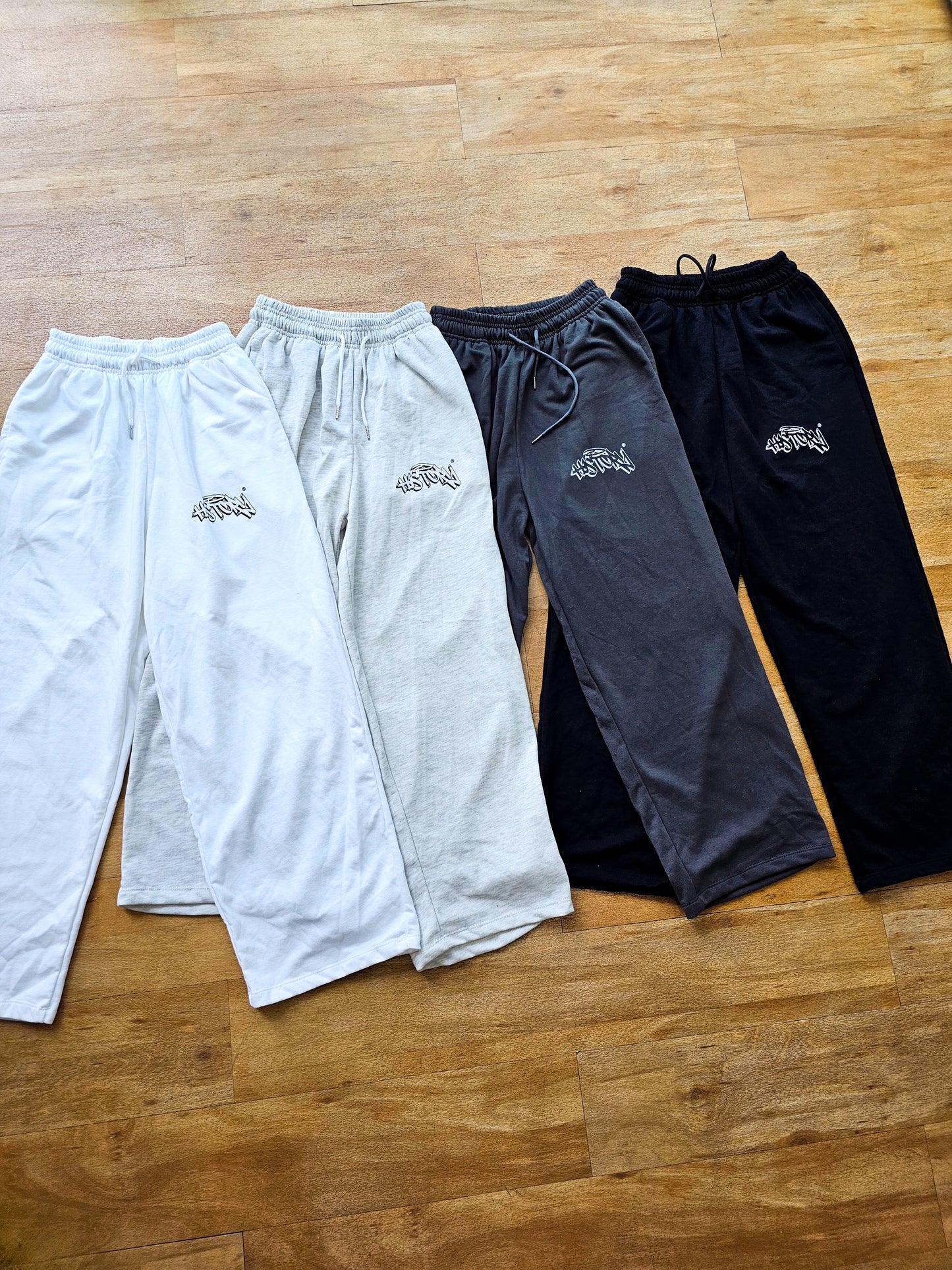 BAGGY PANTS